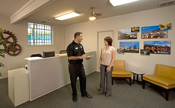 auto body repair sacramento lobby